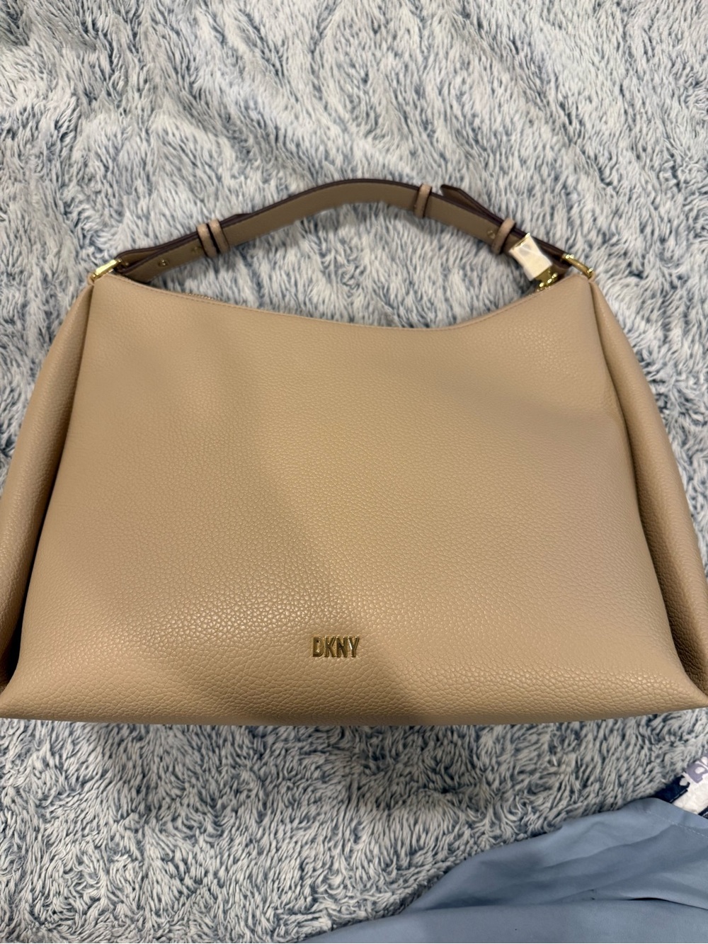 NWT DKNY Pebbled Leather Hobo Bag in Taupe
